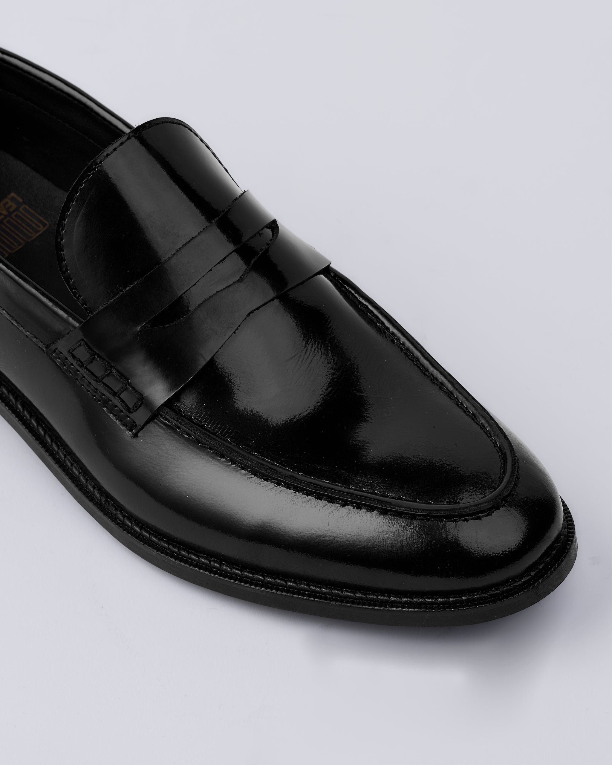 Velar Strap Mocassin