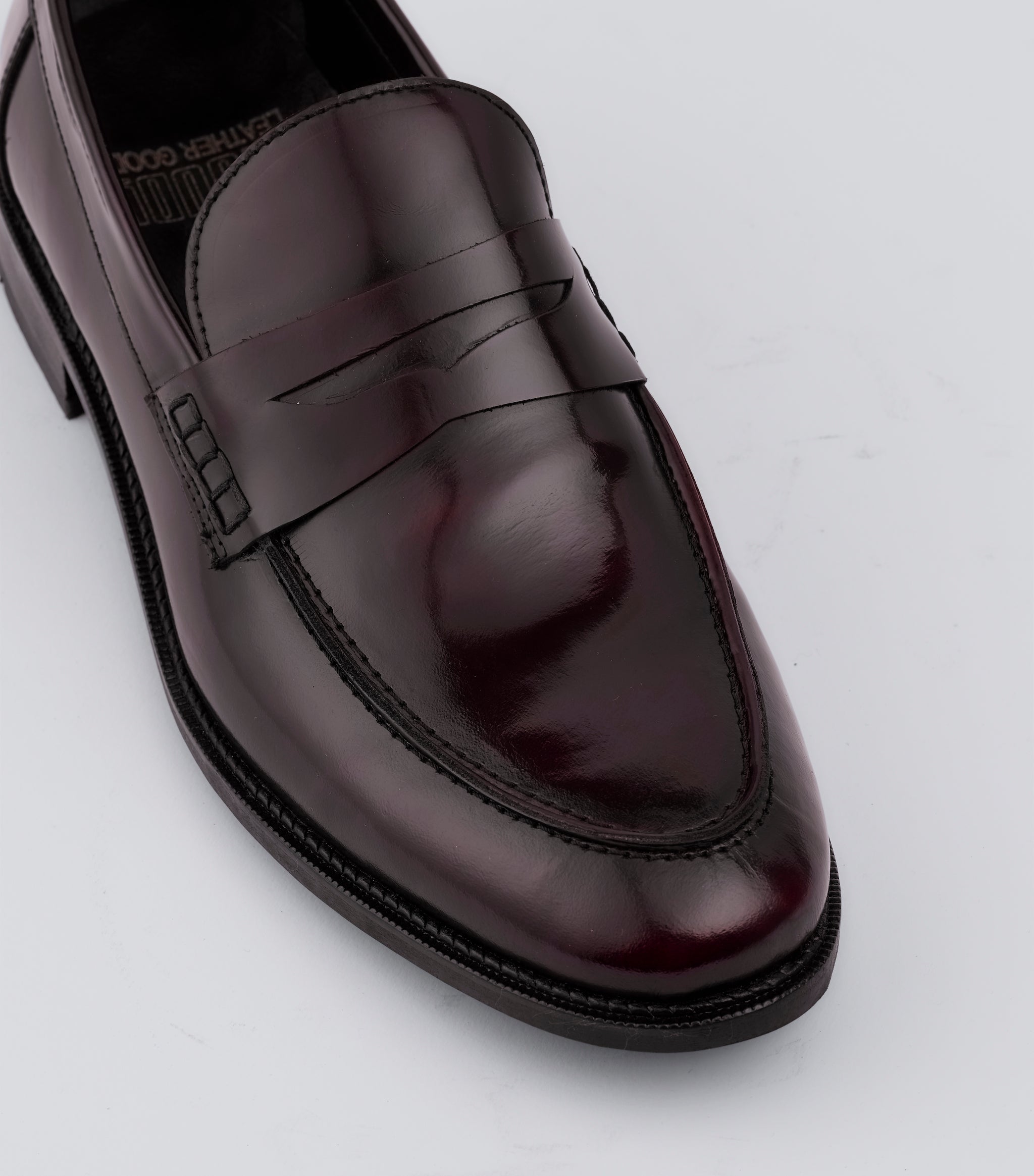 Velar Strap Mocassin