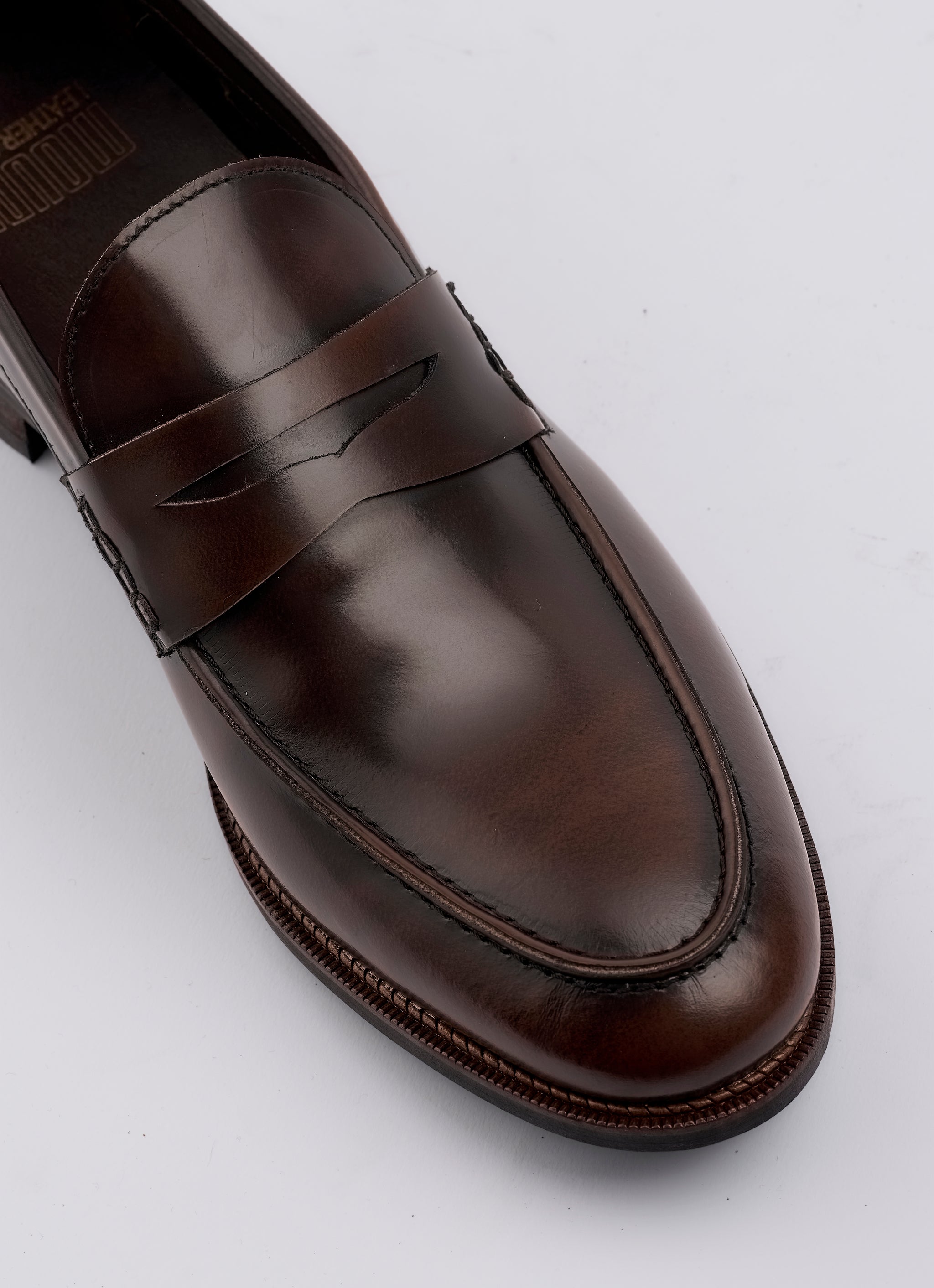 Velar Strap Mocassin