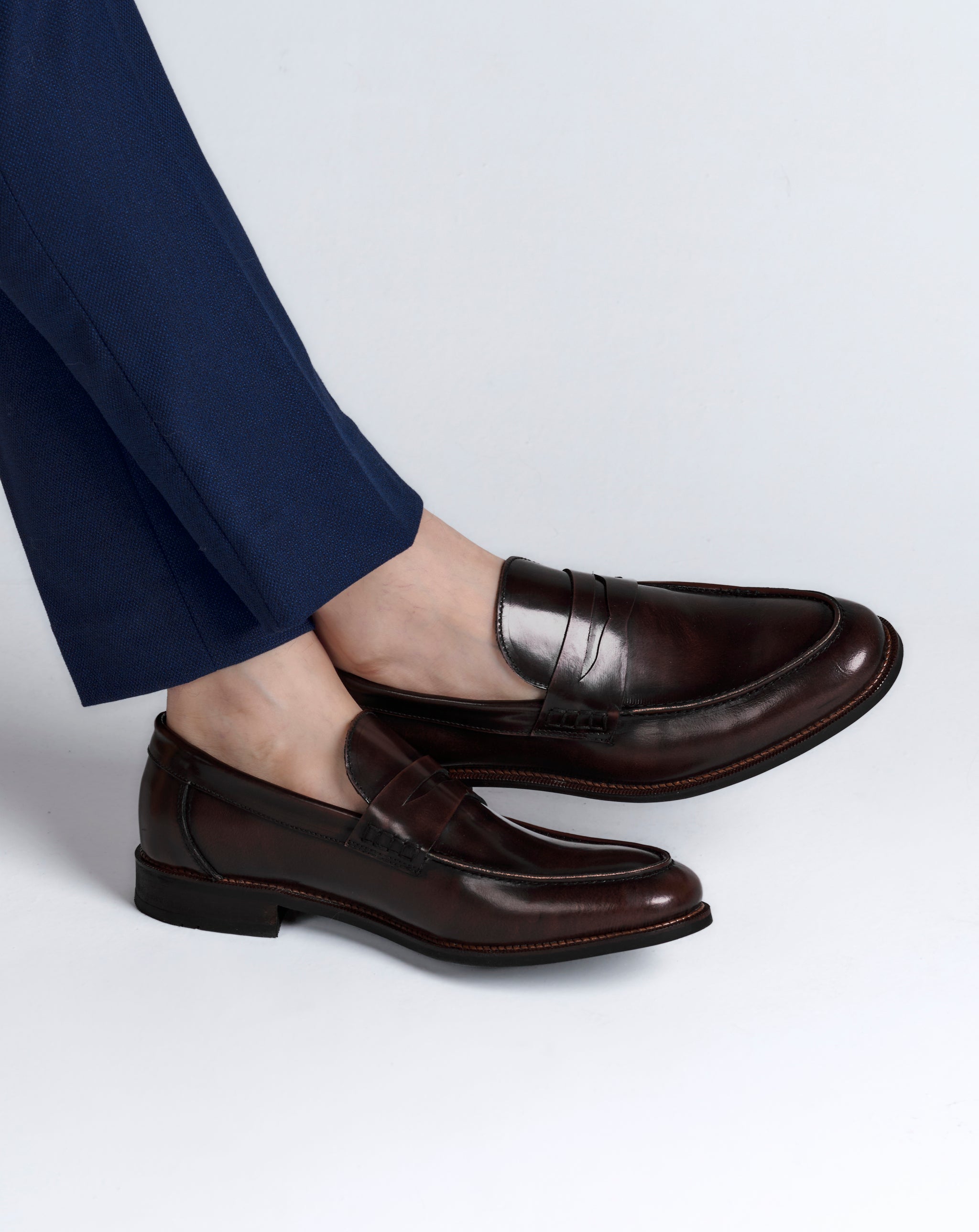 Velar Strap Mocassin